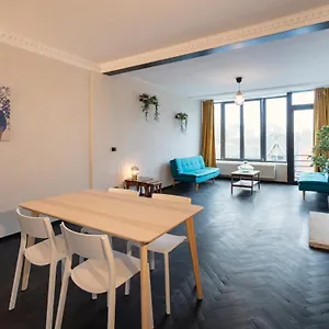 Charming And Spacious Center Appartamento