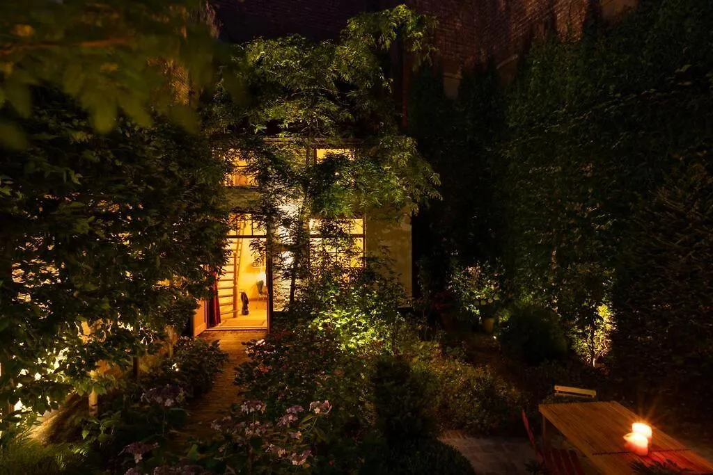 فيلا Carriage House In Quiet Ecological Garden أنتويرب بيت للعطل