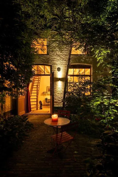 بيت للعطل فيلا Carriage House In Quiet Ecological Garden أنتويرب بلجيكا